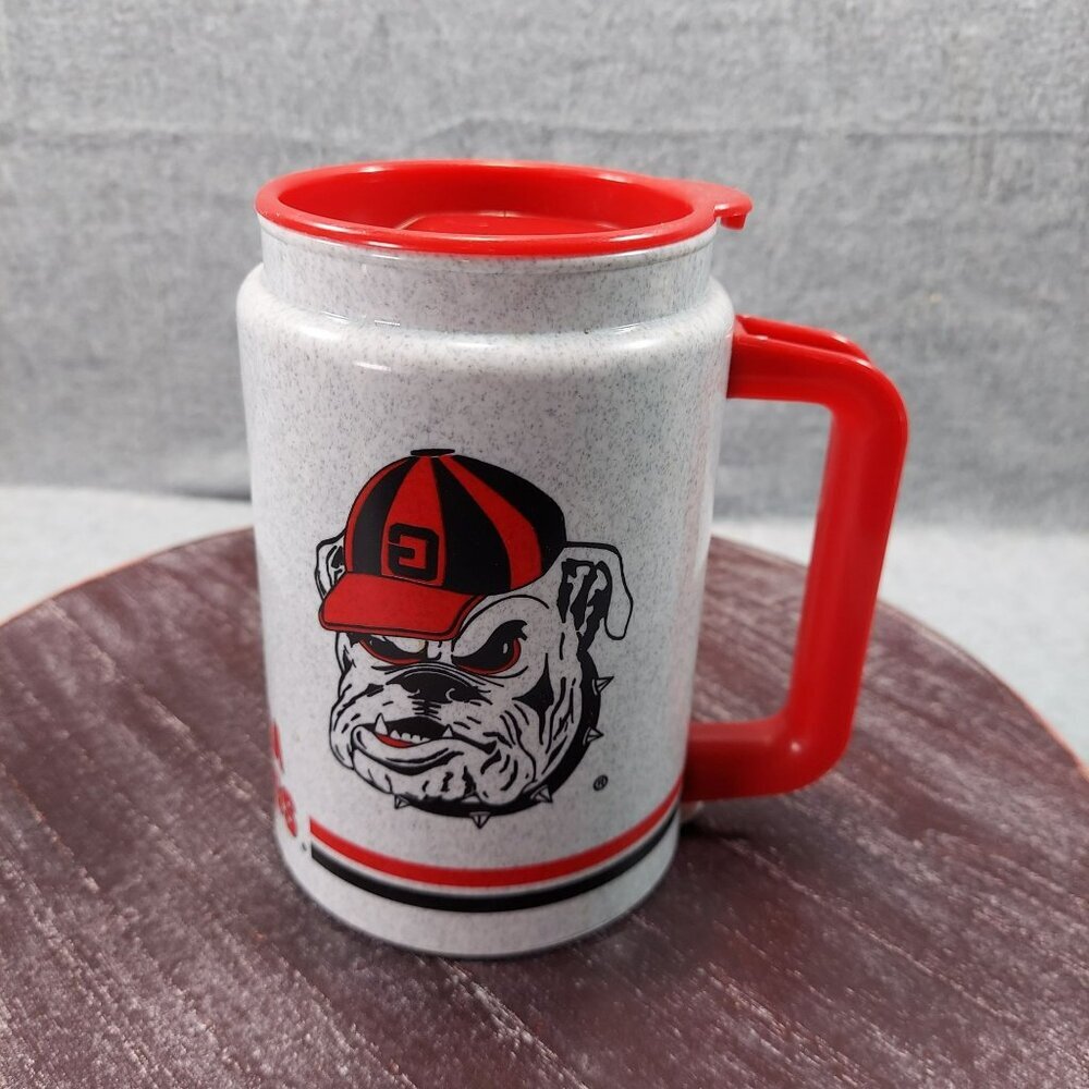 Georgia Bulldogs Vintage Plastic Mug With Handle & Team Logo Design Whirley USA